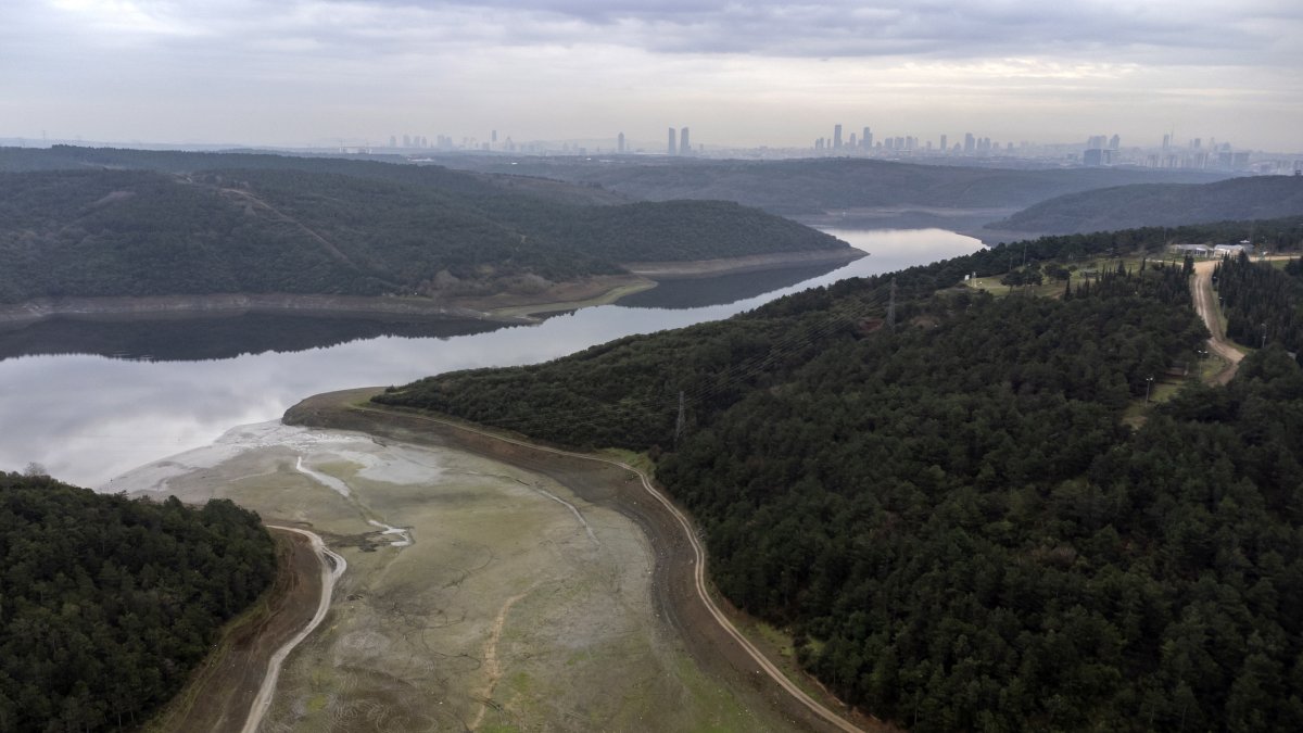 El nivel de agua en las presas ha caído en las últimas semanas por la temporada otoñal sin lluvias al oeste de Turquía.