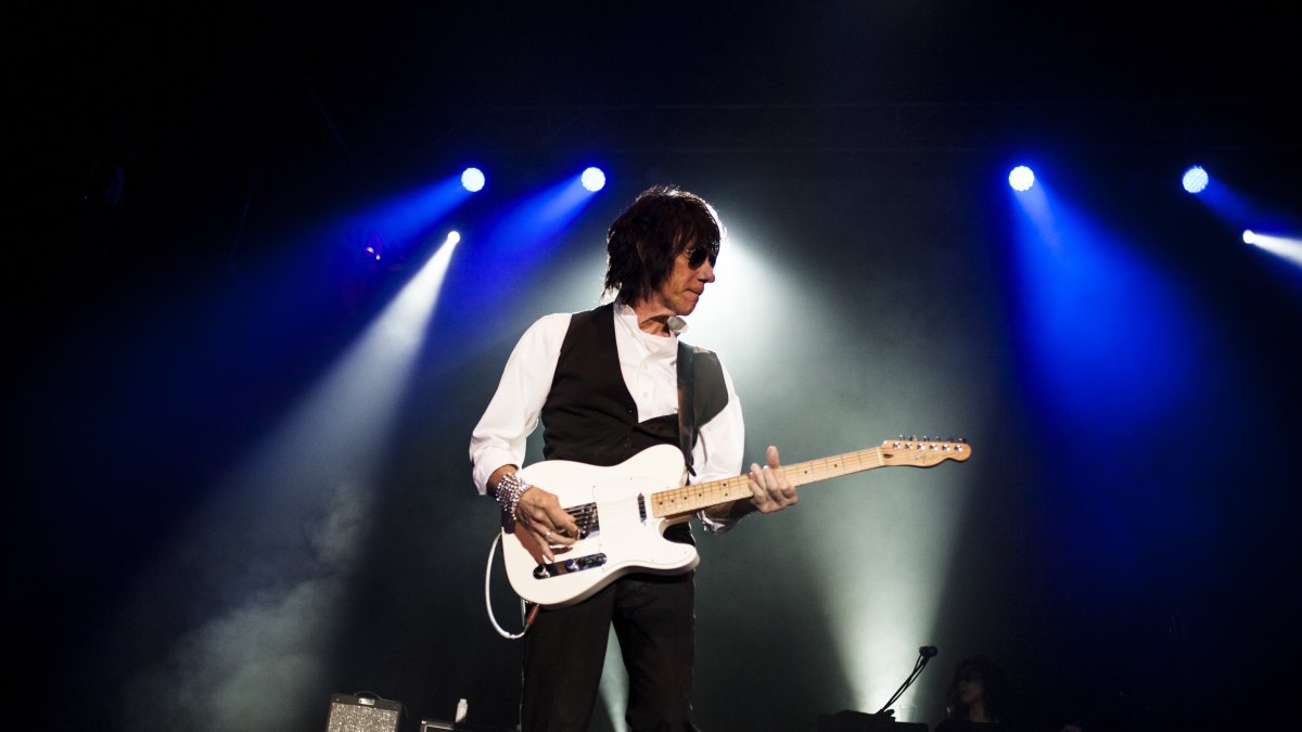 En una foto de archivo que data del año 2014 en un vibrante concierto en Australia.