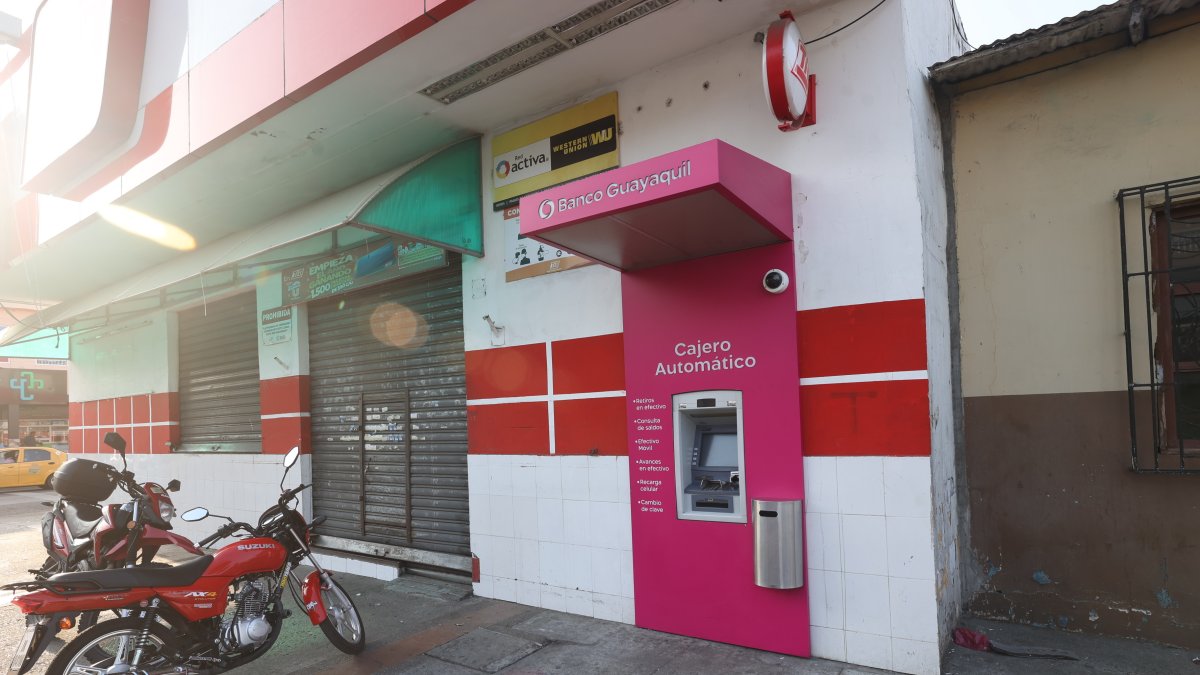 Sector. El cajero está ubicado en las calles Octava y Portete.