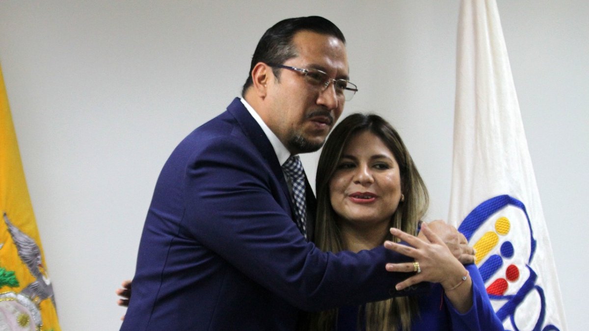 CPPCS. Ahora solo están trabajando Hernán Ulloa y Fernanda Rivadeneira.