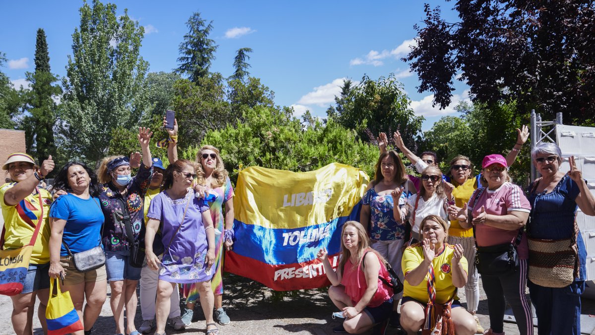 Fotografía de archivo (19/06/2022) de ciudadanos colombianos residentes en España.