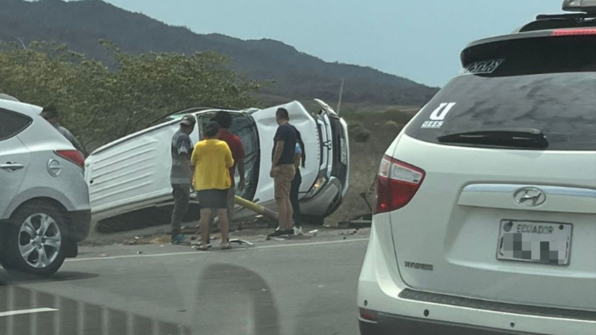 Imagen del accidente en la Vía Guayaquil - Santa Elena.