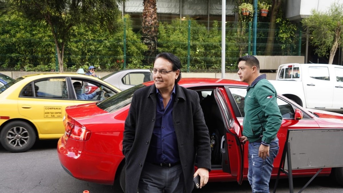 Diligencia. El presidente de la Comisión de Fiscalización acudió al llamado de la Fiscalía.