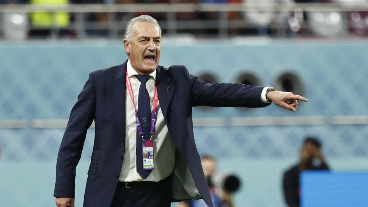 Foto de archivo del exseleccionador de Ecuador Gustavo Alfaro.