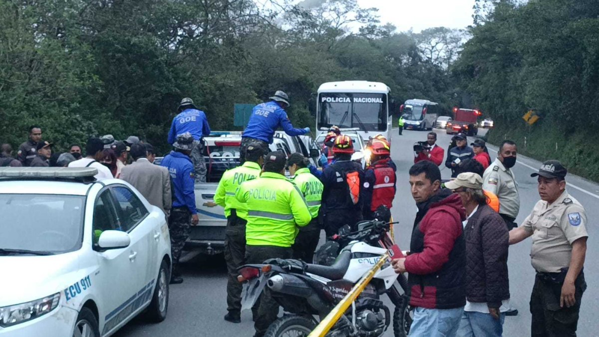 Loja. El cuerpo fue rescatado y trasladado luego a la morgue.