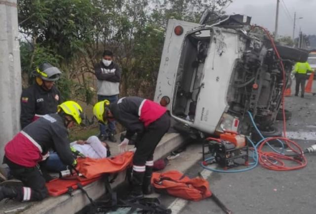 En Cotopaxi Siniestros Viales Dejan Cuatro Personas Heridas Y Una