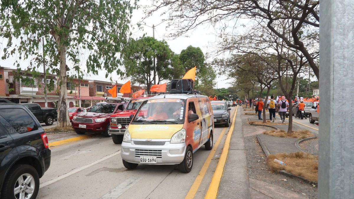 Política. La campaña entra a su tercer semana, a 20 días del sufragio.
