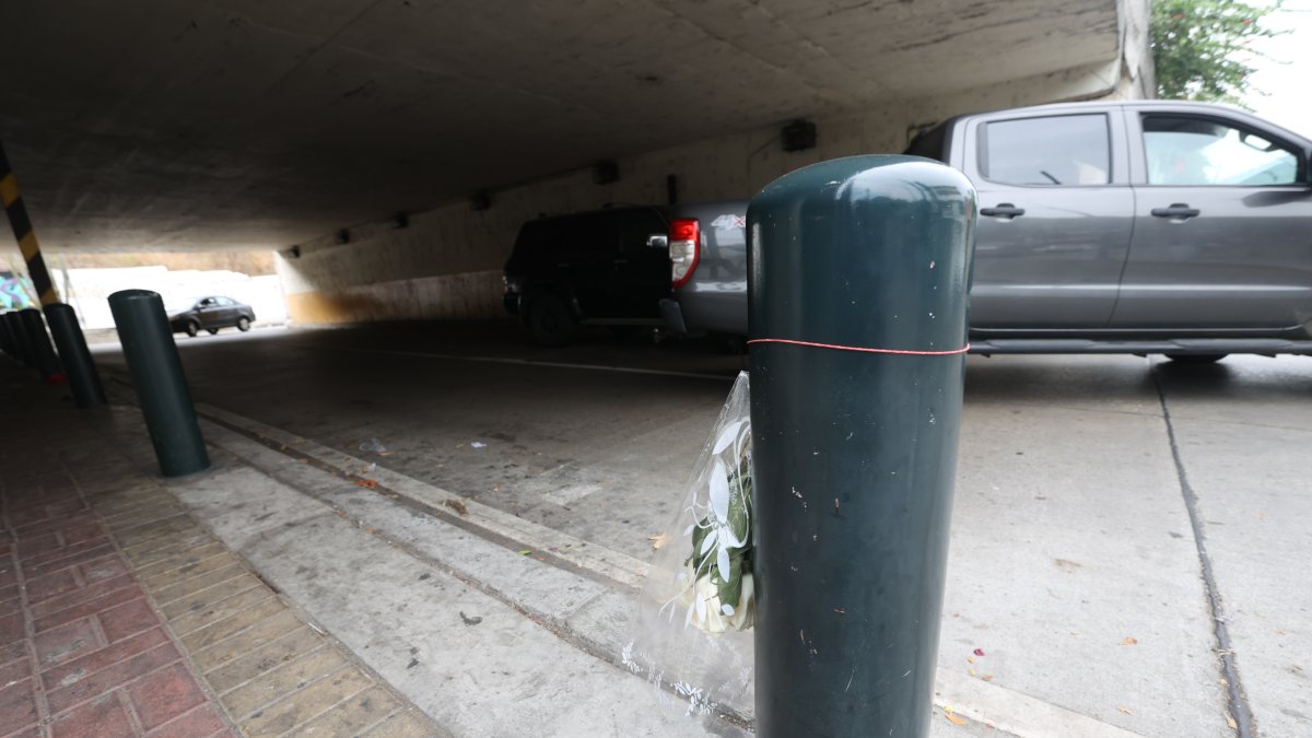 Así lucía el lugar donde fue baleado Javier Rosero, en la avenida Del Bombero.