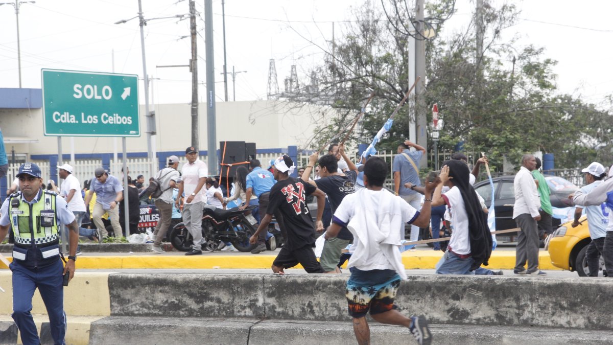 Incidente. Hubo enfrentamientos entre simpatizantes del PSC y de la Revolución Ciudadana.