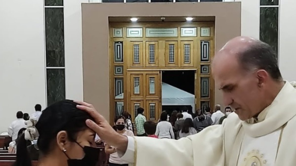 Daule. Esta parroquia ubicado a un costado de la avenida León Febres-Cordero, oficia dos misas por las embarazadas.