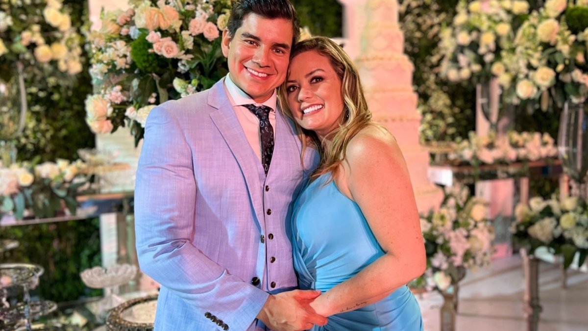 La pareja de presentadores.