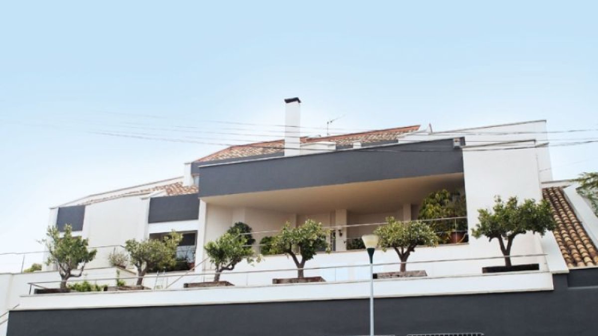 Aunque la casa fue puesta en venta, tanto Shakira como su familia política comparten los predios de la vivienda.