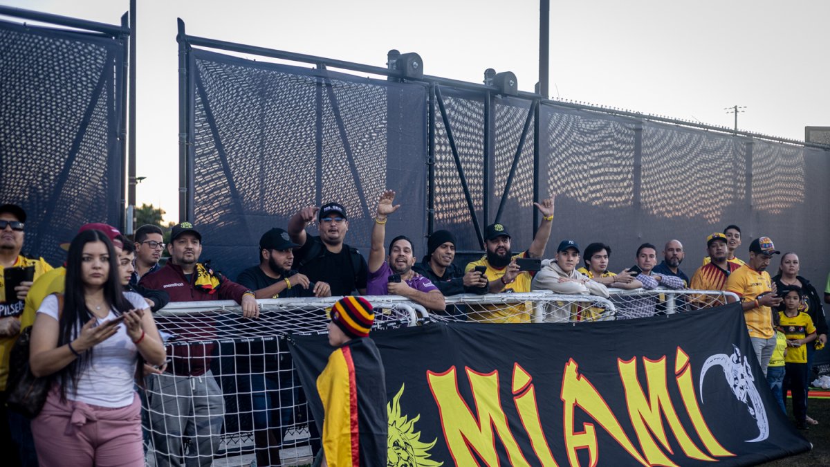 Afición. Los seguidores toreros., en una de las prácticas de Barcelona.