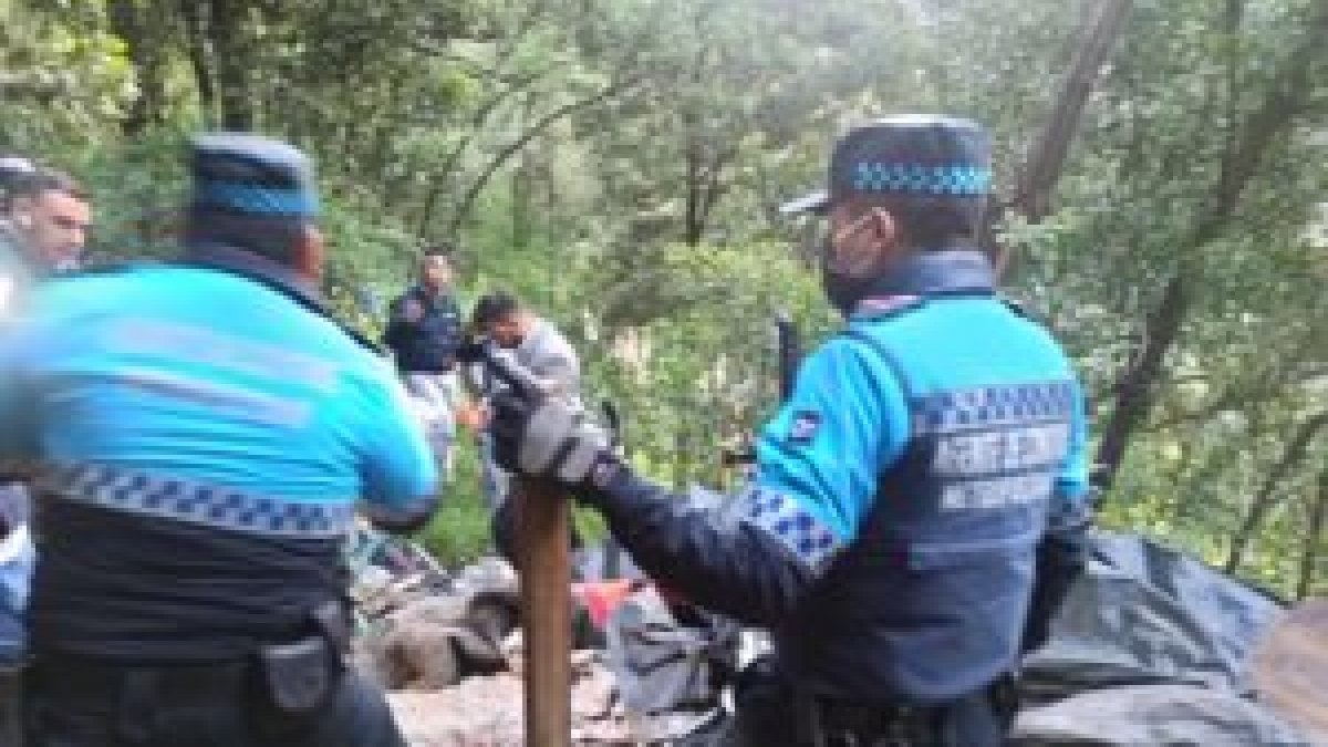 El personal efectuó una acción para el control de armas blancas y drogas