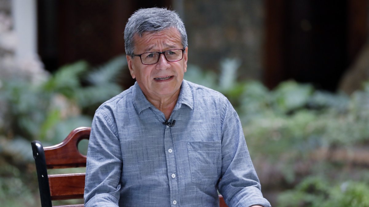 Foto de archivo del negociador del Ejército de Liberación Nacional (ELN) Israel Ramírez Pineda, alias 