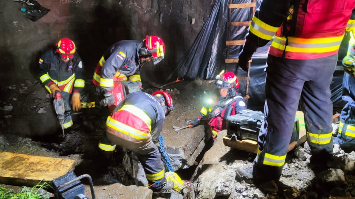 Dos personas más fueron rescatadas con vida y un tercero aún no sería hallado.
