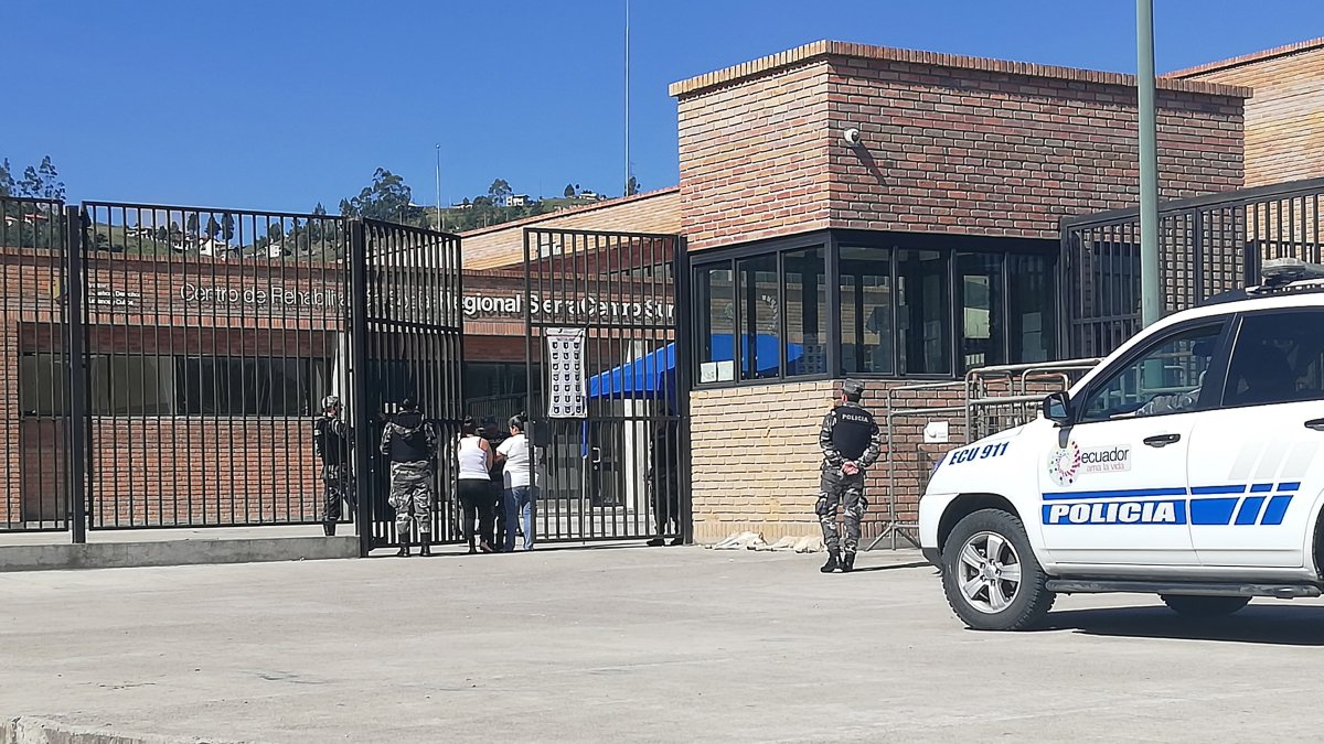 Fachada de la cárcel de Turi en Cuenca.