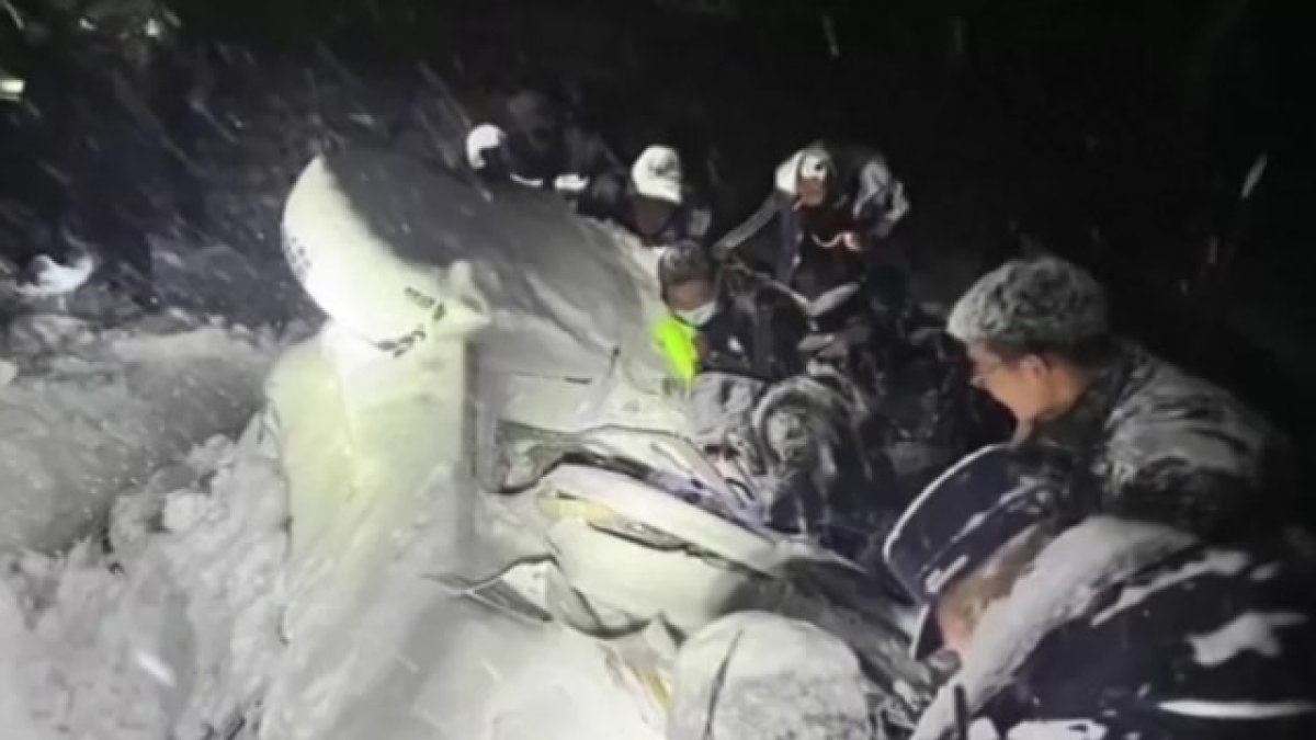 El suceso se dio a la salida de un túnel en una autovía situada en el condado de Medog. Tomado de la página