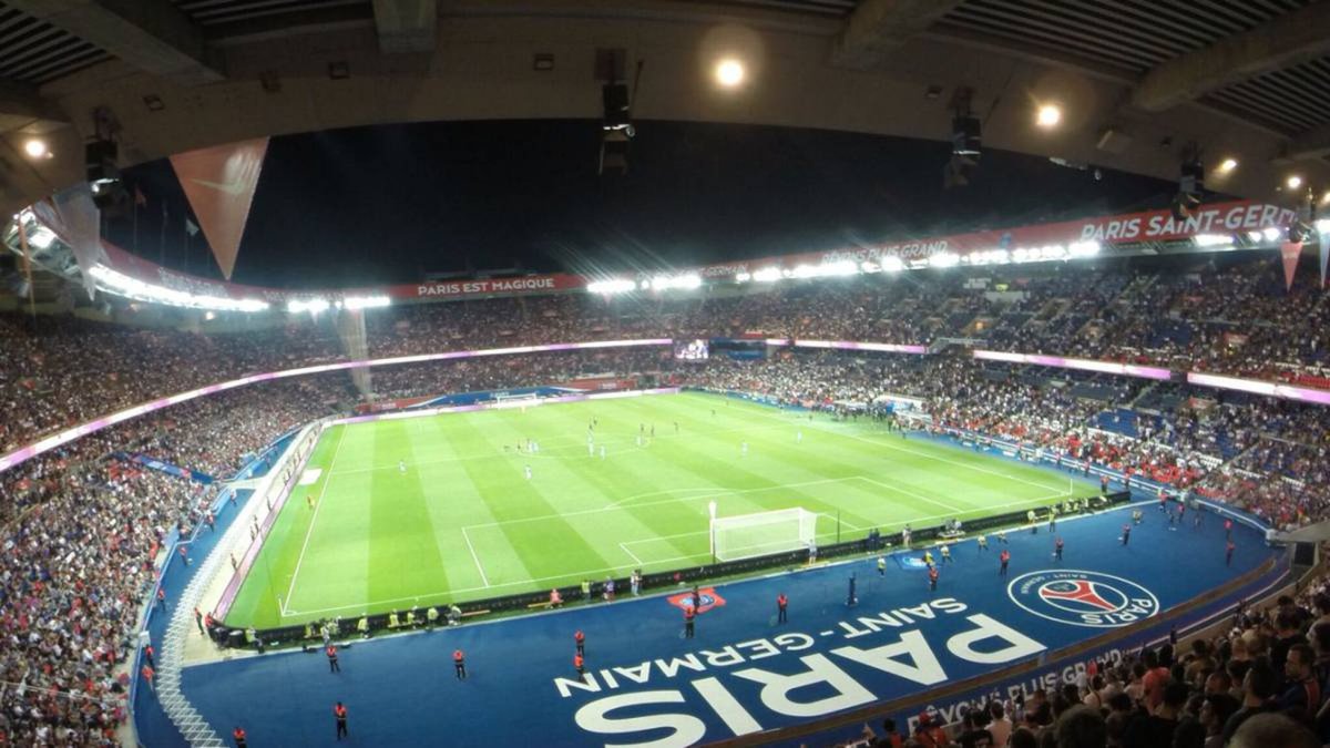 El estadio Parque de los Príncipes, motivo de la polémica entre el Municipio de París y el PSG.