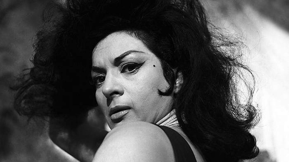 Lola Flores, durante el rodaje del documental 