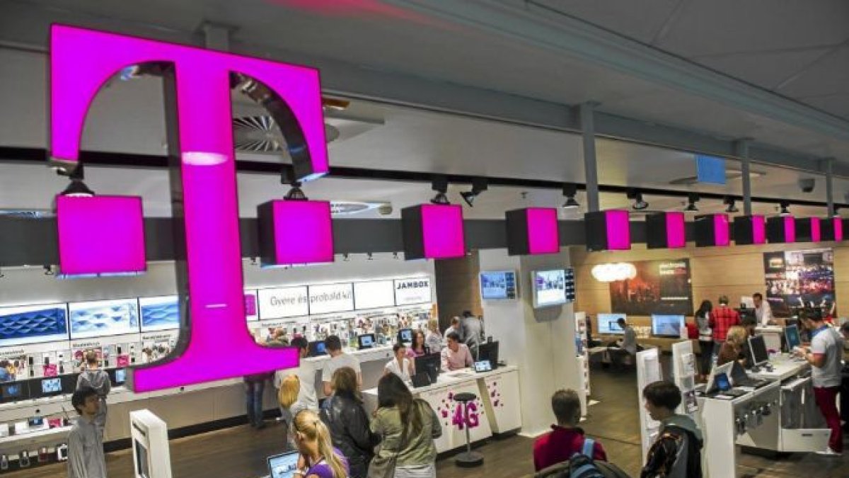 Comercio.- La empresa de telecomunicaciones T-Mobile.