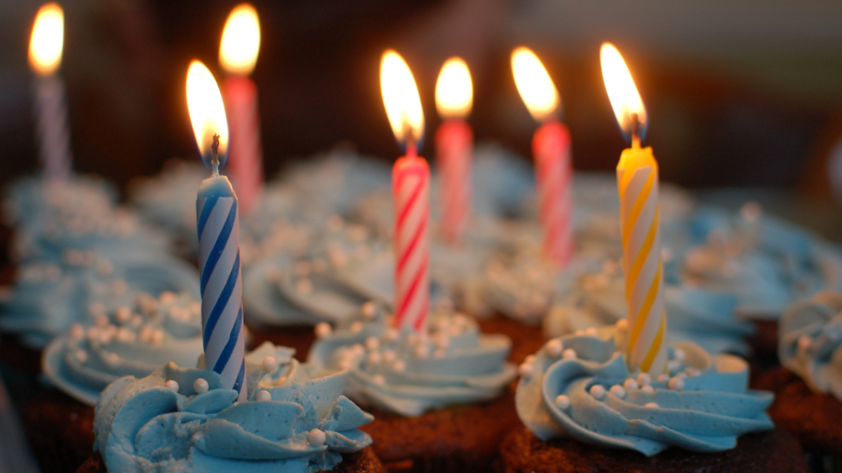 Referencia de celebración de cumpleaños.