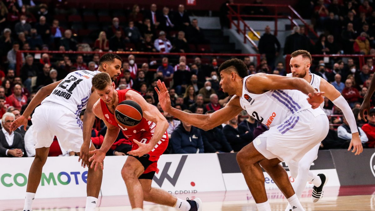 Real Madrid perdió el primer lugar de la Euroliga.