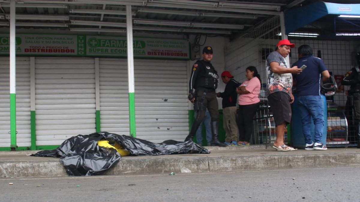 Los asesinatos del jueves alarmaron a quienes habitan en ese populoso sector de la urbe.