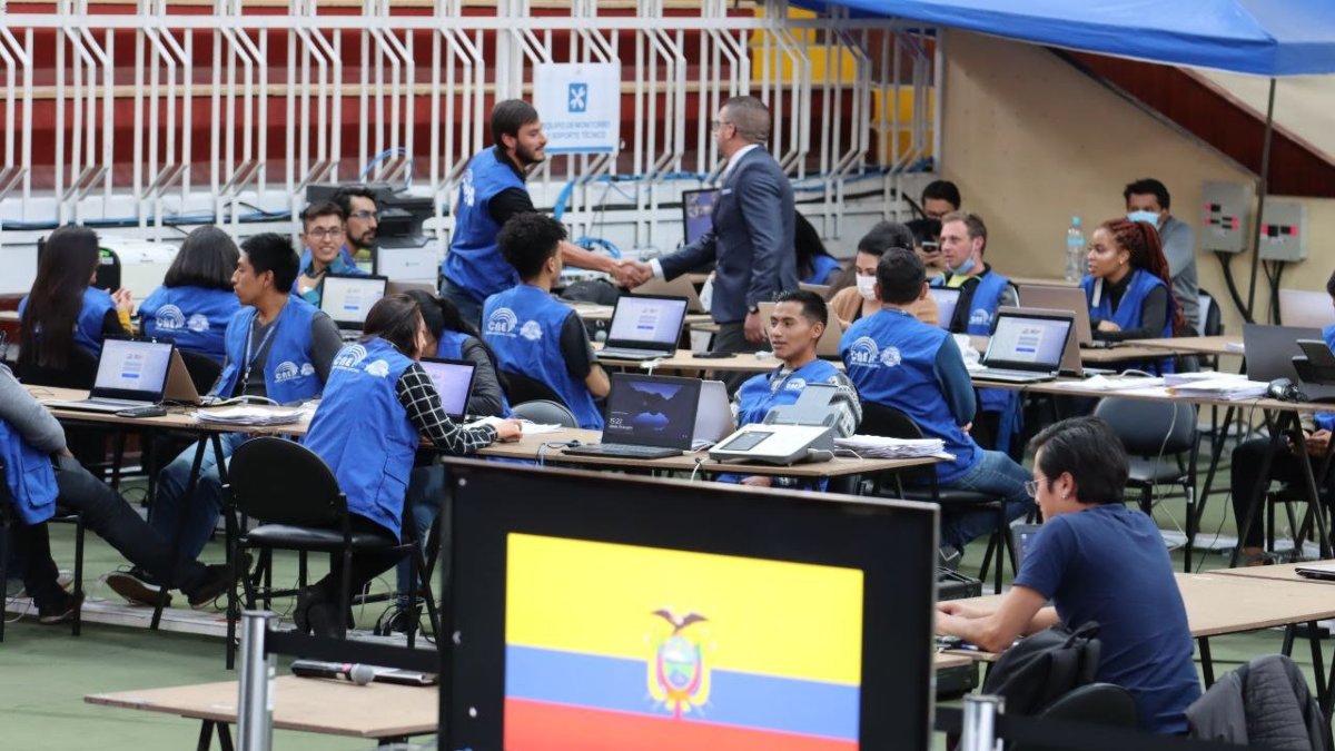 Ensayo. La tarde del 21 de enero de 2023 se hizo el simulacro de las elecciones en el exterior que incluye el voto telemático en algunas zonas.