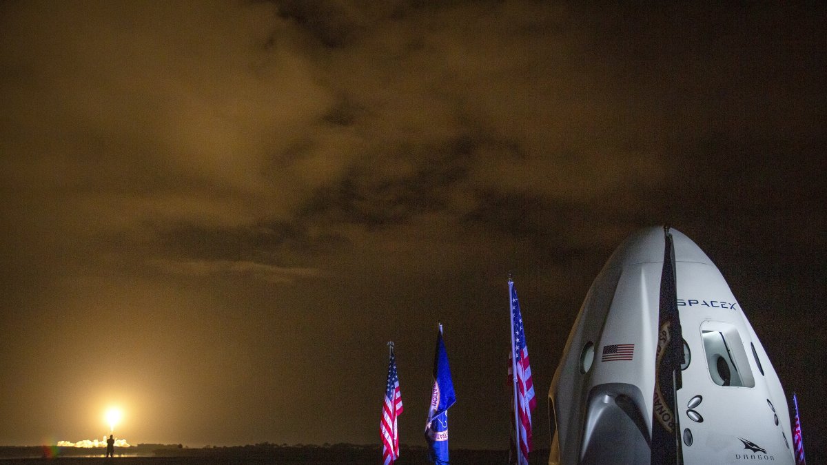 Vista de un cohete Falcon 9 de SpaceX en Cabo Cañaveral, Florida (EE.UU.).