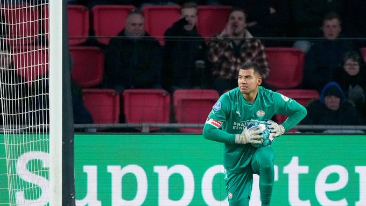 Con Walter Benitez en el arco, el PSV venció 1-0 al Vitesse.