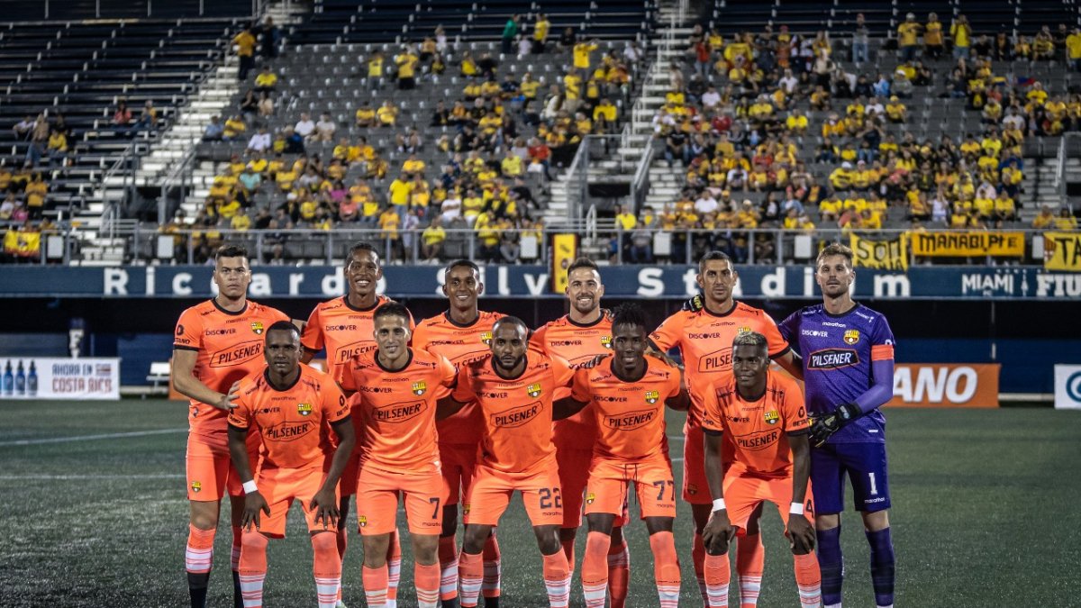 El once que presentó el entrenador Fabián Bustos dejó algunas certezas.