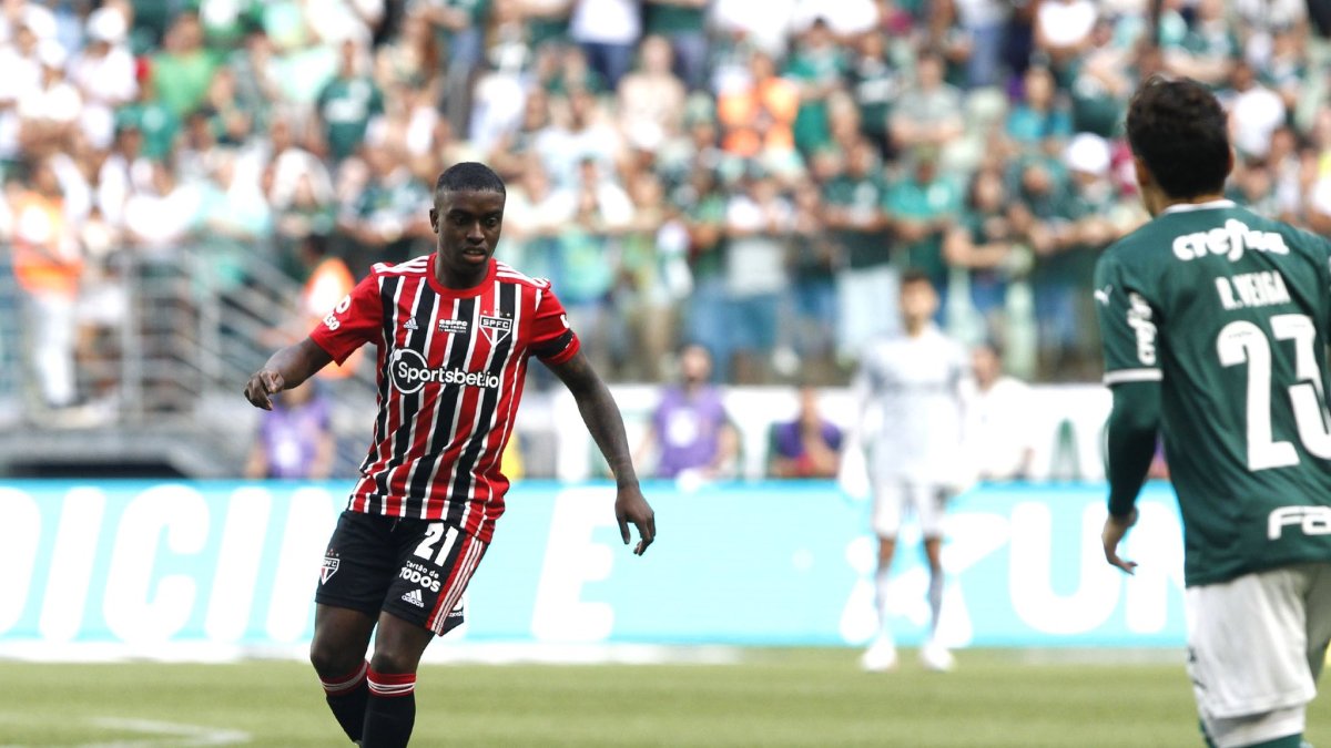 Jhegson Méndez se consolida en la medular del Sao Paulo.