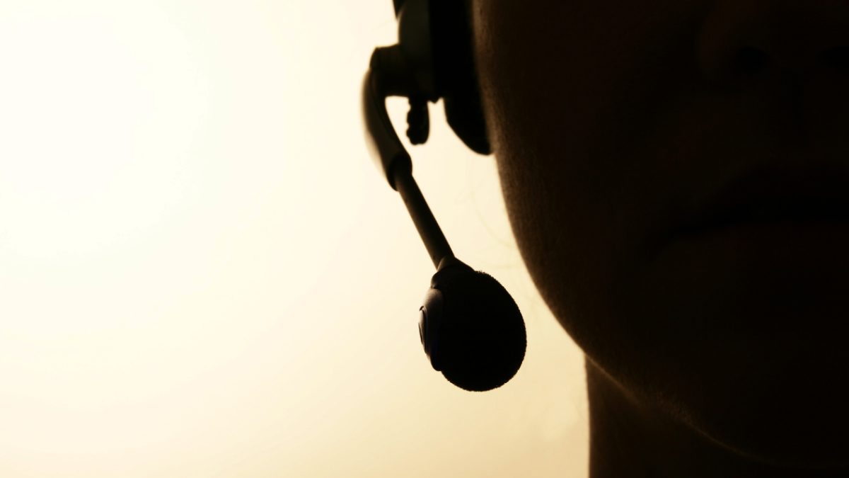 Operador telefónico, referencial.