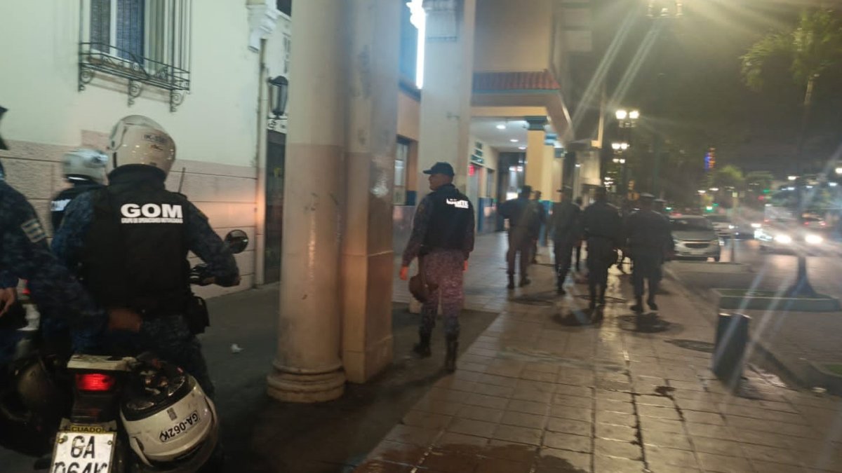 Las acciones se desplegaron desde las 20:00 del lunes hasta la madrugada del siguiente día.