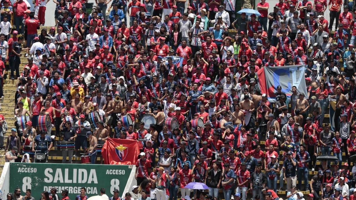 La barra brava de El Nacional no podrá ingresar a la fiesta de presentación de Liga de Quito.