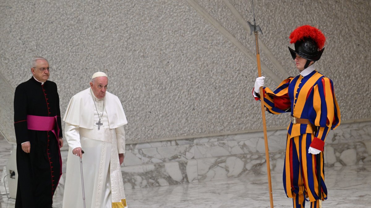 El papa Francisco a su llegada a la audiencia general de este 25 de enero en el Vaticano.