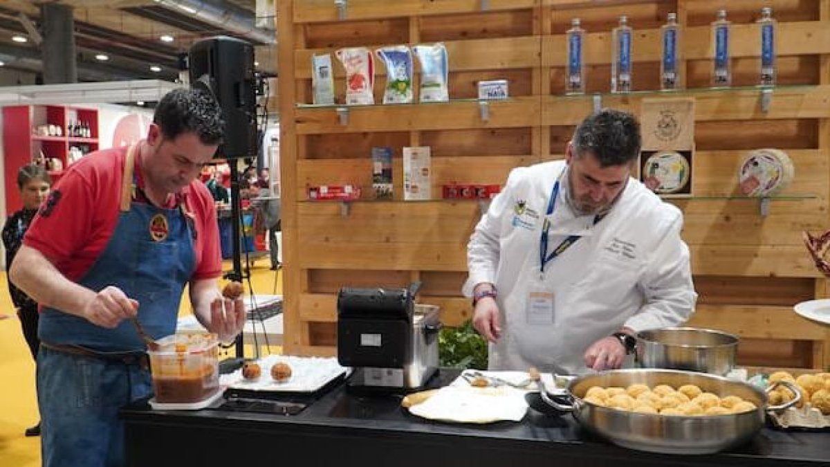 Primera vez. La capital es la primera vez que asiste a un encuentro de este tipo, para darse a conocer con el mundo, a través de sus platillos tradicionales