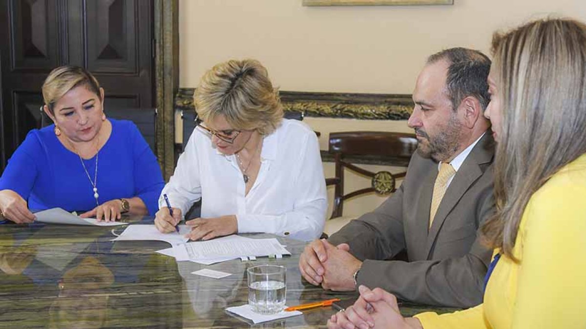 Archivo. Viteri suscribió el contrato en 2019.