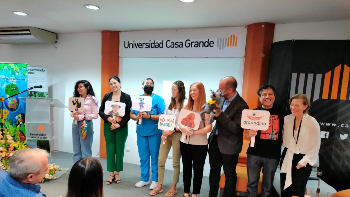 El programa de televisión Arcandina hizo una dinámica ambiental y educativa con los asistentes