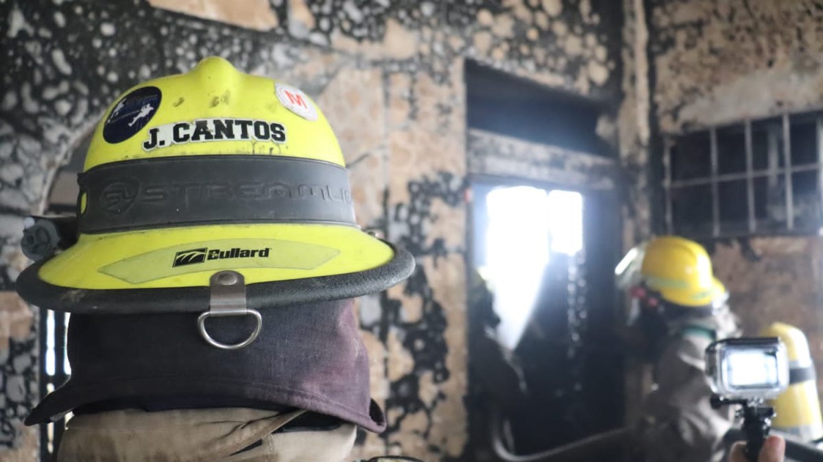 Situación. La emergencia fue atendida por 40 bomberos.