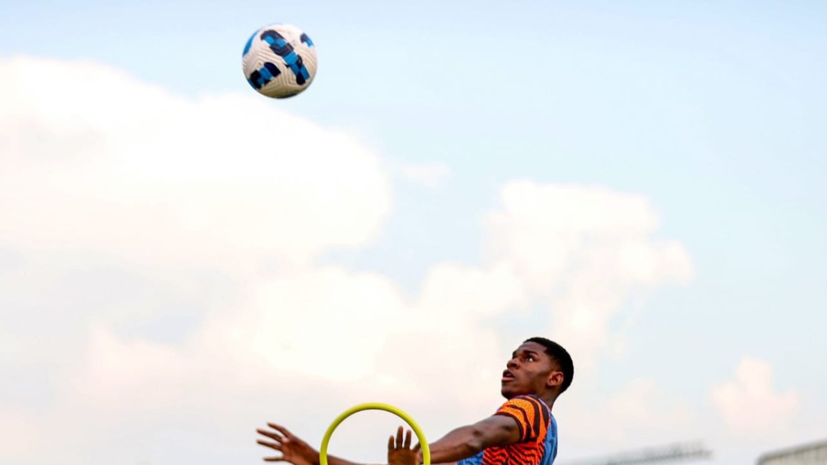 Garis Mina, defensa y capitán de la sub-20 de Ecuador, volvería a ser titular ante Uruguay
