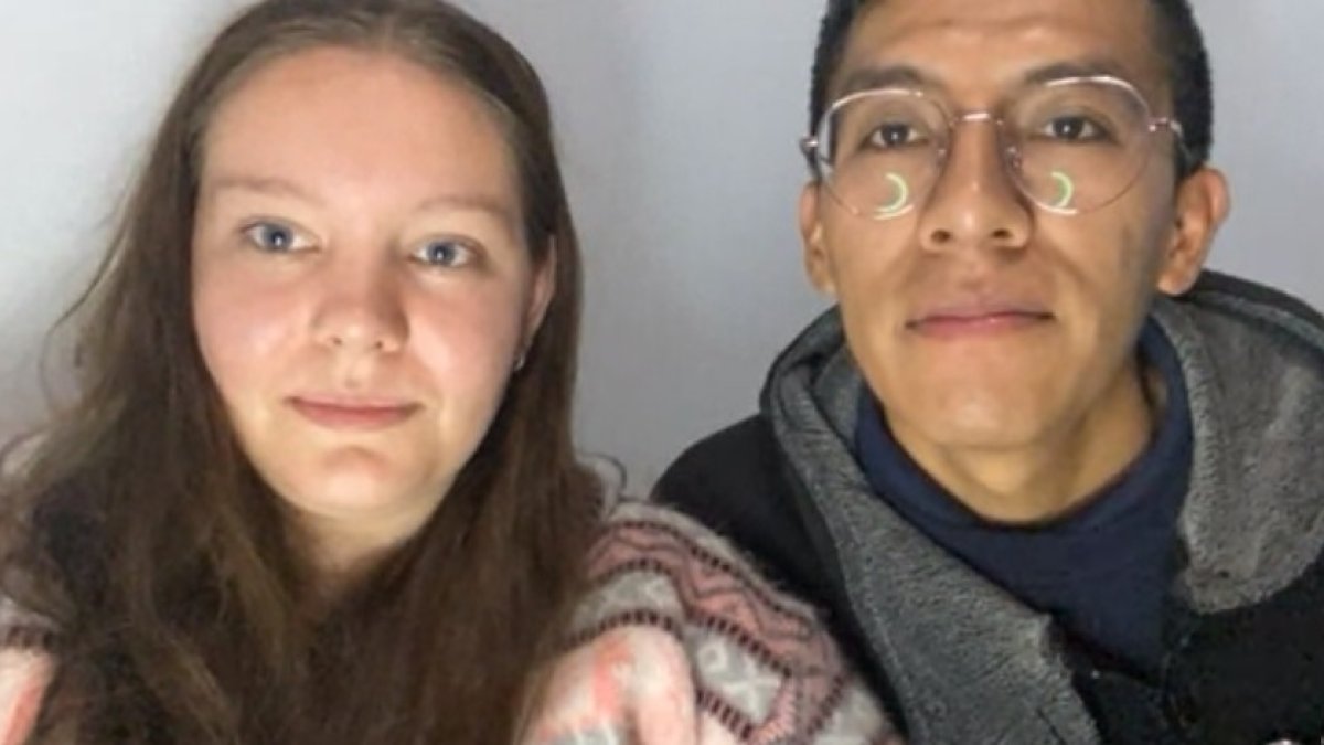 Vera Vasylieva y Alejandro Puente se conocieron en Ecuador y ahora son esposos.