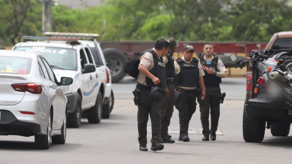 Al menos cinco personas fallecieron durante este suceso.