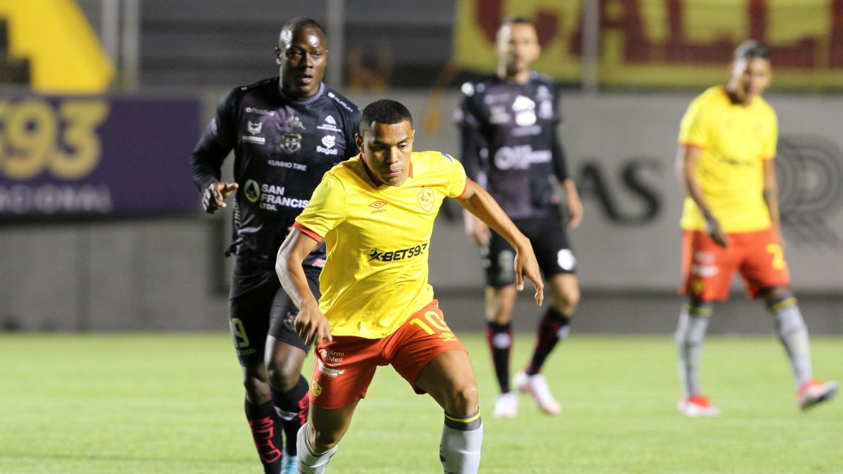 Jefferson Montero es una de las trece incorporaciones de Aucas para el año 2023.