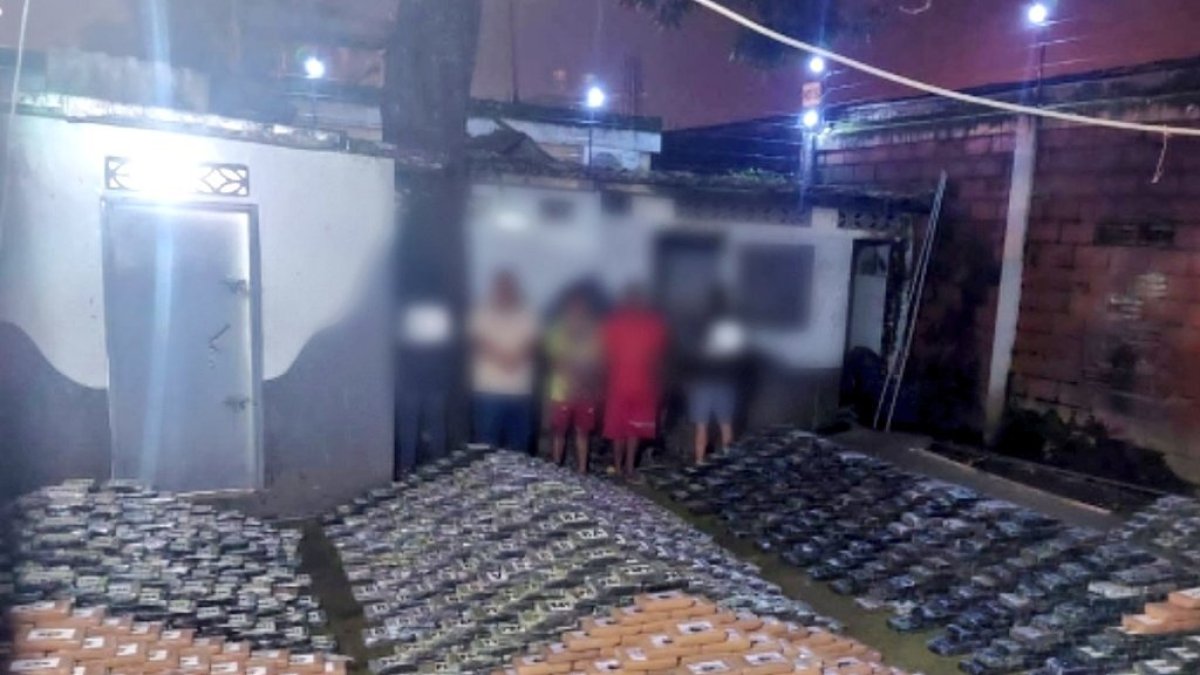 En el operativo se encontraron los bloques de cocaína en 30 sacos de yute apilados en el inmueble.