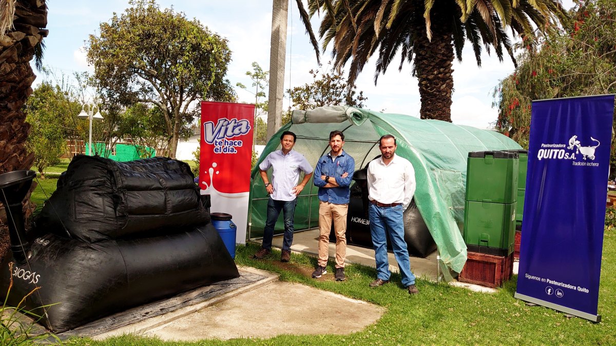 Empresa.- Una de las actividades de Vita Alimentos en una hacienda ganadera.