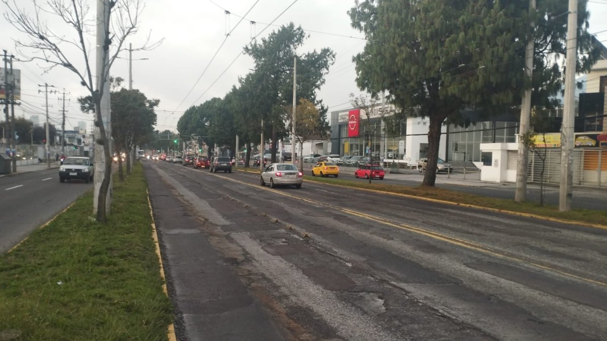 Norte. En la avenida 10 de Agosto se colocará homigón.
