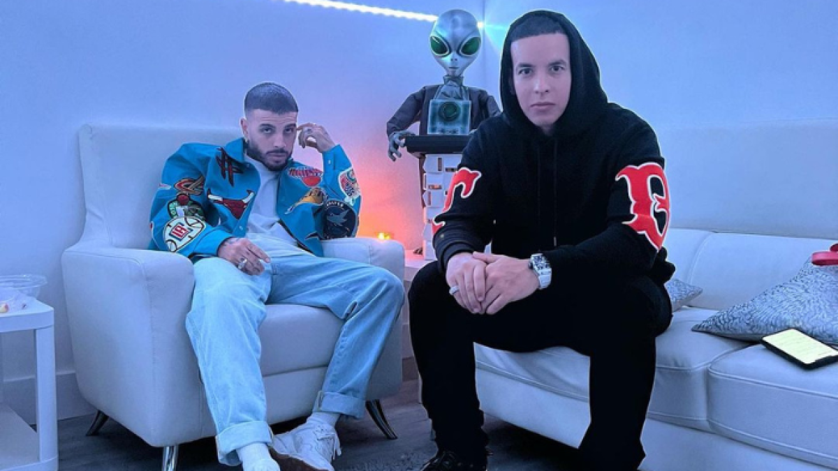 La carrera de Rauw Alejandro sigue en crecimiento y actualmente cuenta con más de 43 millones de oyentes mensuales en Spotify.