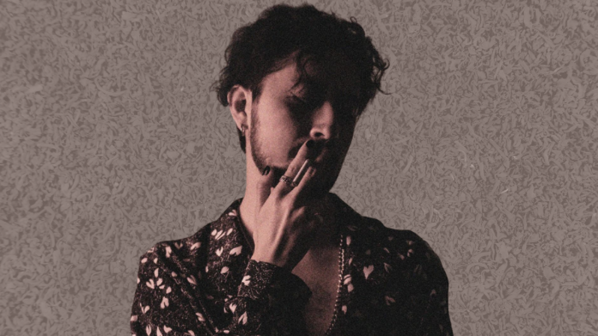 El cantautor ambateño está actualmente trabajando en sus próximas canciones.